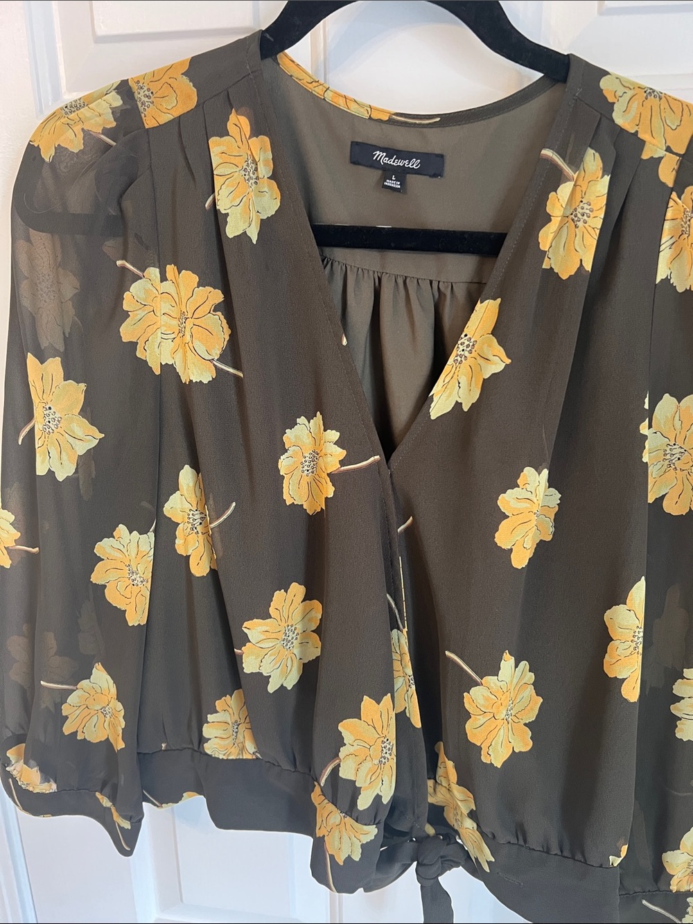 Madewell Olive Floral V-Neck Tie-Hem Blouse - Yellow Print Large